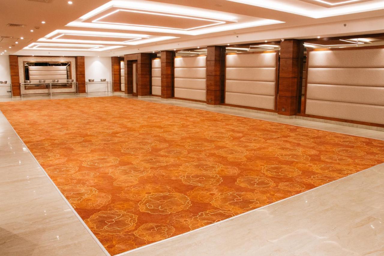 Playotel Premier Vijay Nagar Indore Esterno foto