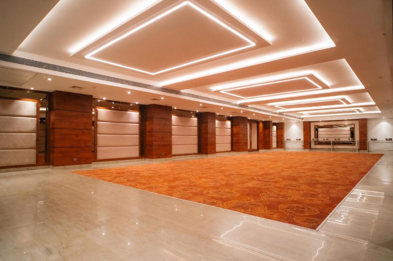 Playotel Premier Vijay Nagar Indore Esterno foto