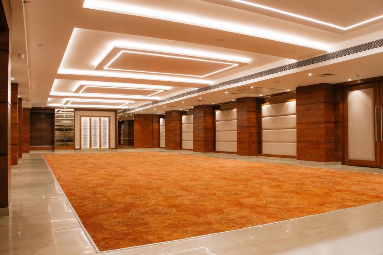 Playotel Premier Vijay Nagar Indore Esterno foto
