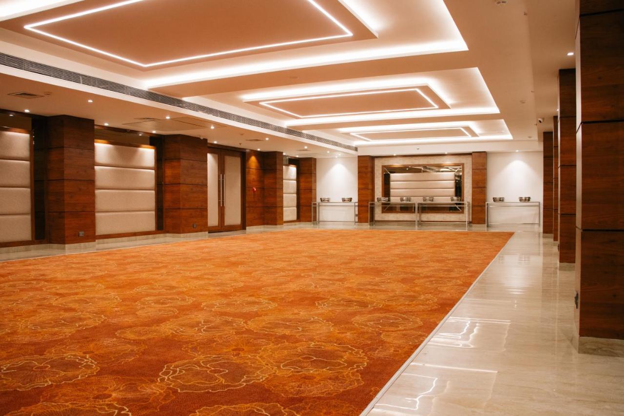 Playotel Premier Vijay Nagar Indore Esterno foto