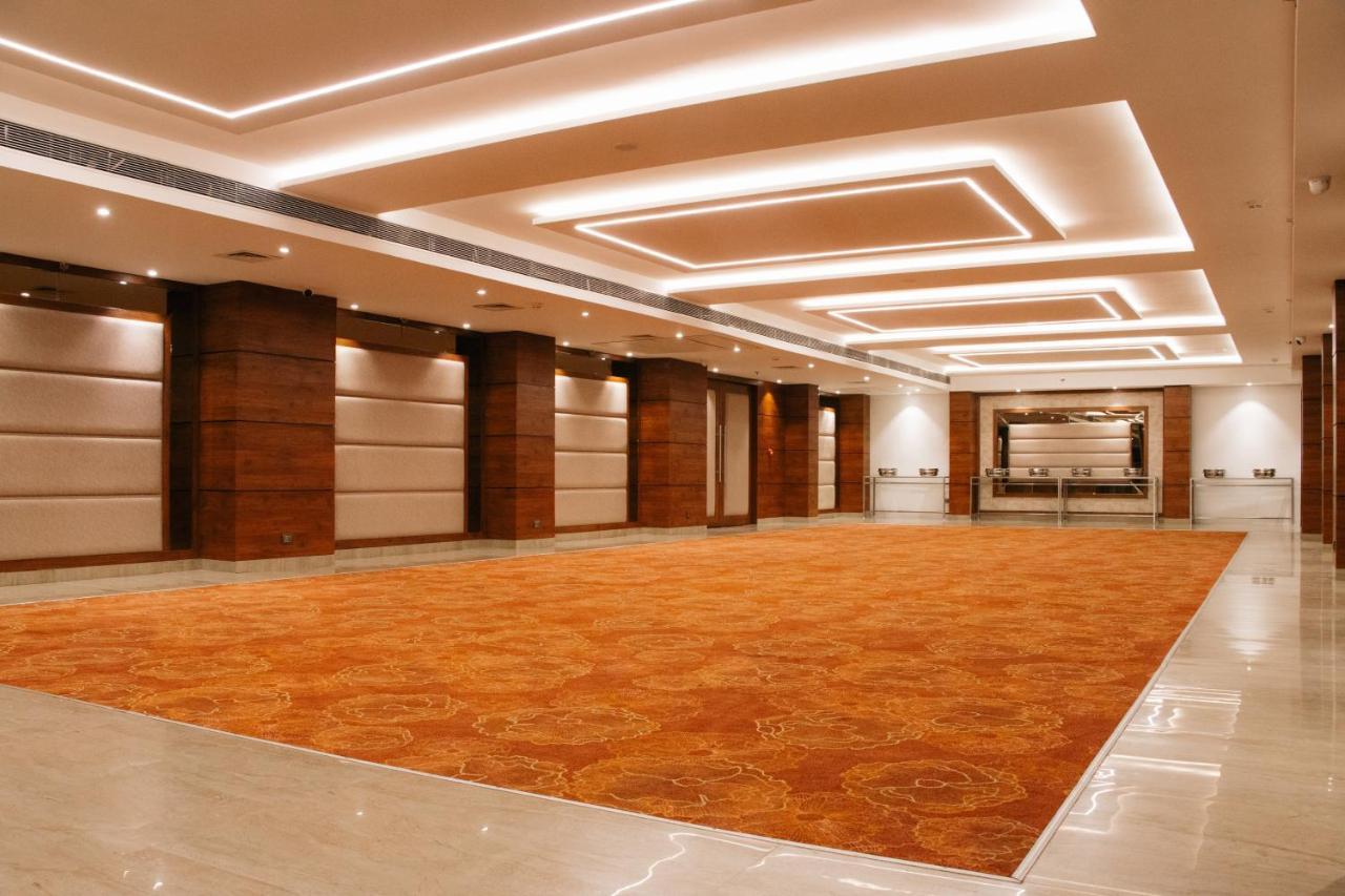 Playotel Premier Vijay Nagar Indore Esterno foto
