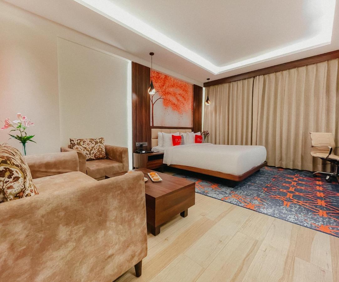 Playotel Premier Vijay Nagar Indore Esterno foto